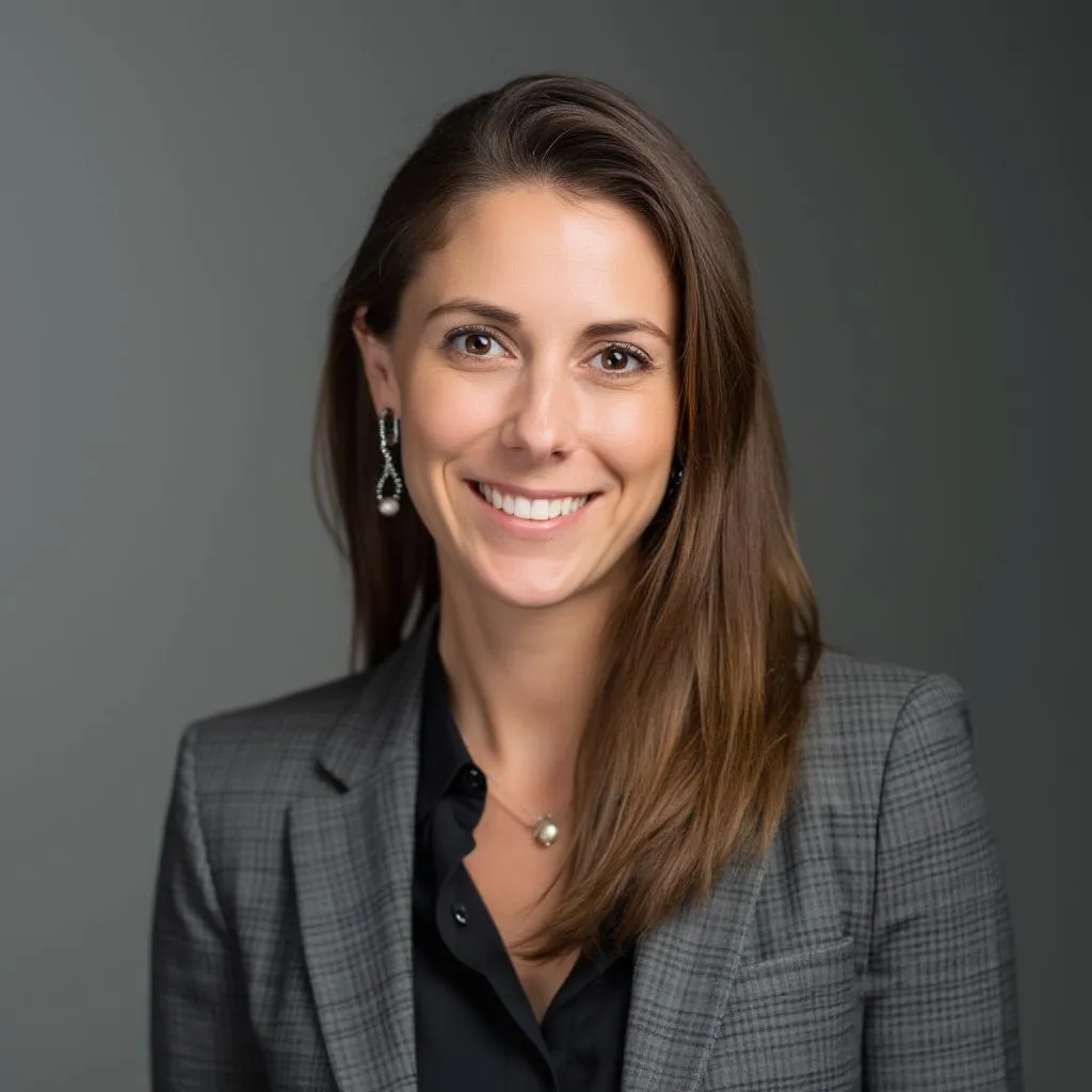Retrato de Sofia Herrera, Analista Senior de Mercado